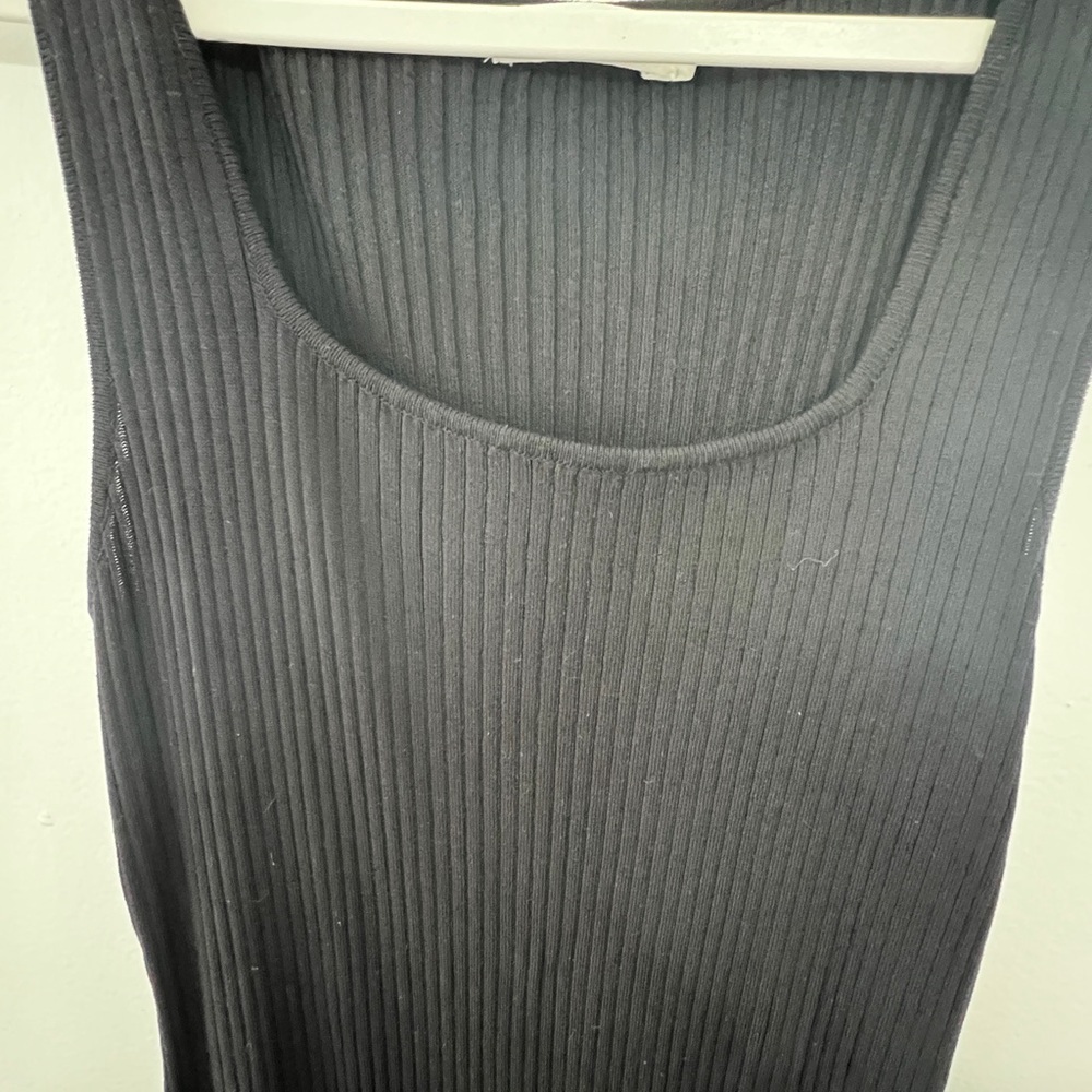Mod Ref Black Ribbed Top - Size large - Picture 4 of 4